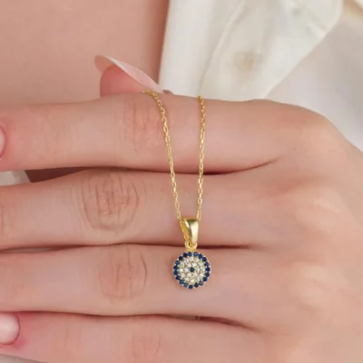 Srebrny pozłacany naszyjnik z okiem proroka